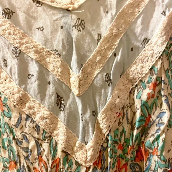 Dress - Picture 4 of 5